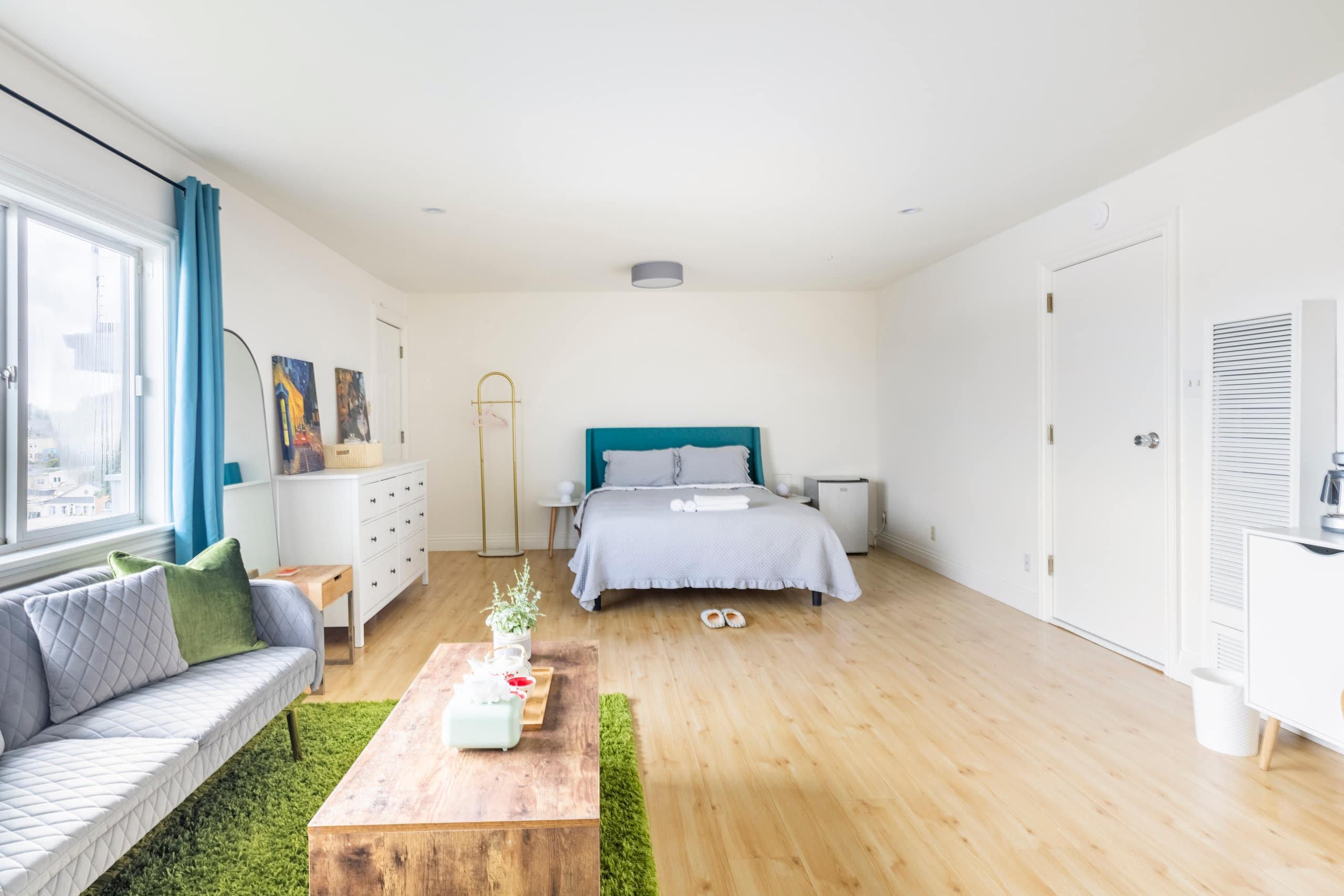 Hilltop studio w/t panoramic view, garden, parking - Image 12