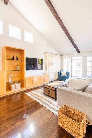 4B/4B Home: Ocean View, Sleeps 10, BBQ Grill gallery image 2