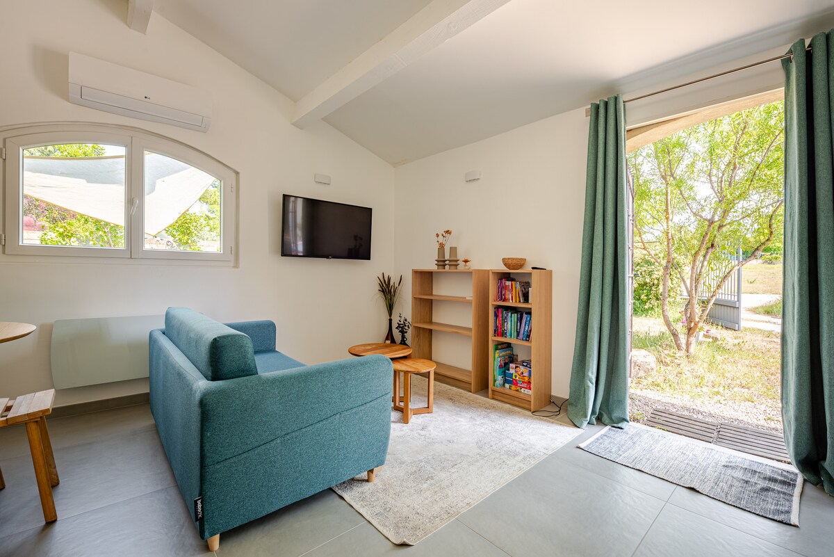 Propriété Airbnb réussie: Nice bright studio à Pertuis