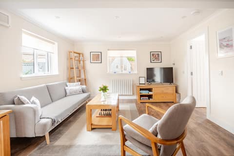 Miramar: Cosy home by Beach+Hotel+Pub with Parking