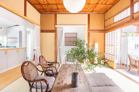 5 min walk from the station!Antique House Hakone/Atami/Odawara