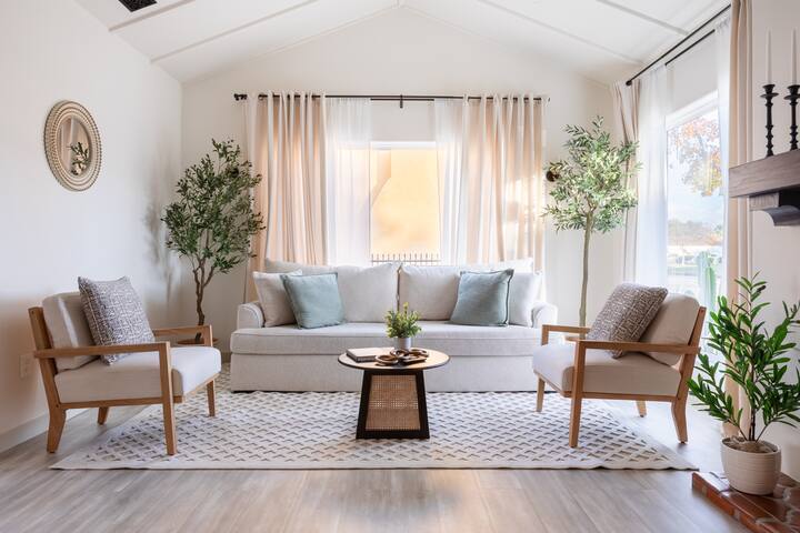 Casa Alhambra near DTLA w/Jacuzzi & King Beds gallery image 4