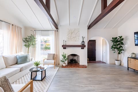 Casa Alhambra near DTLA w/Jacuzzi & King Beds