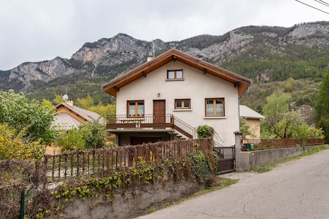 House for 8 people in Argentière La Bessée