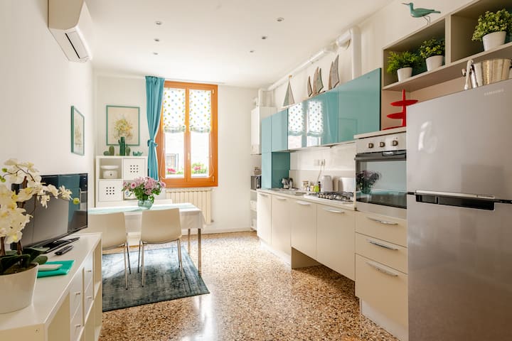 Ca’ del Vin. Rialto CiN:IT027042C2SUIN7EP2