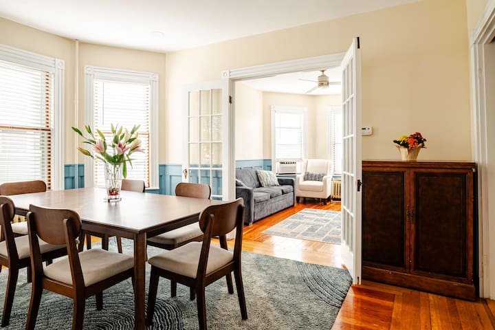 Renovated 2 BR Condo + Parking in Brighton/Boston