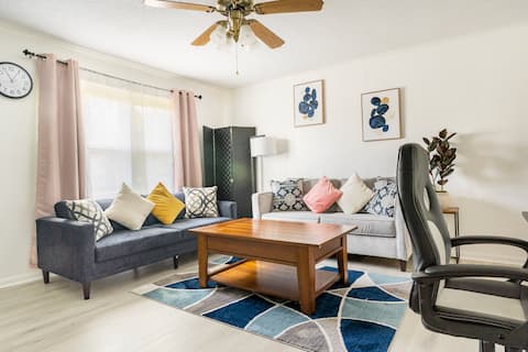 Warm and Convenient Home | Minutes from Everything