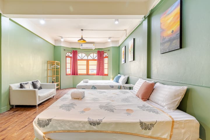 7BR 8 BA 26pax,nearGrand Palace &Khaosan Rd &malls gallery image 3