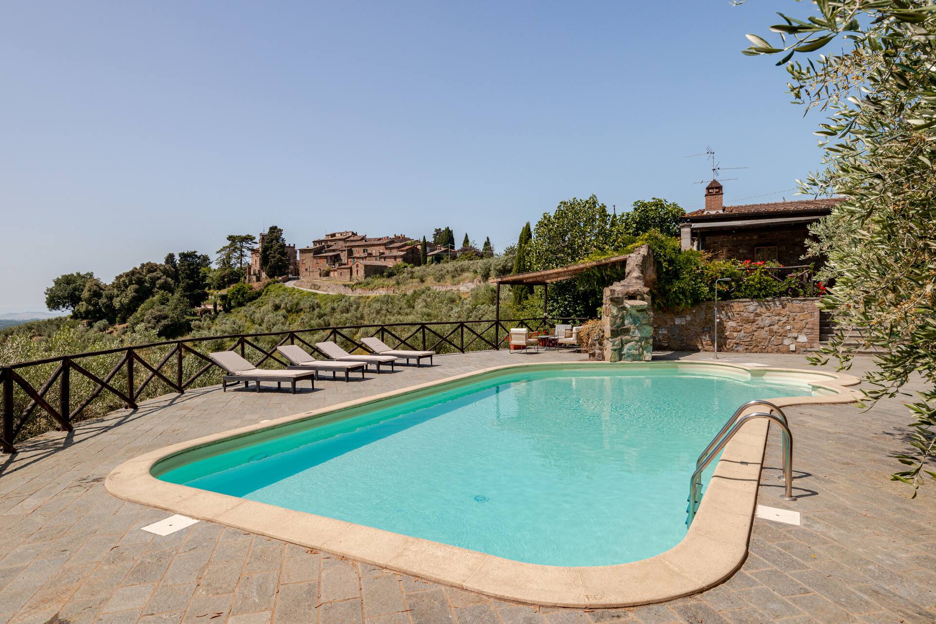 [Little Escape] 4 Beds + Private Panoramic Pool — photo 2
