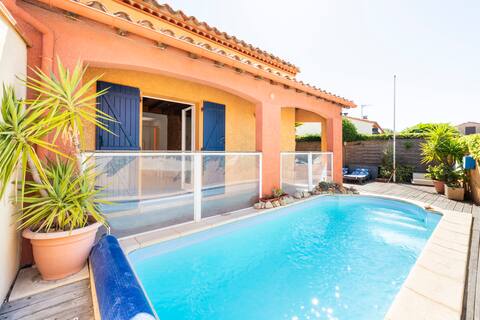 Beautiful House with Private Pool 300 m from the Beach