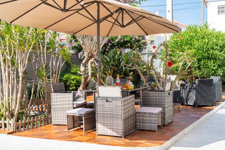 Cascais Garden Villa gallery image 3