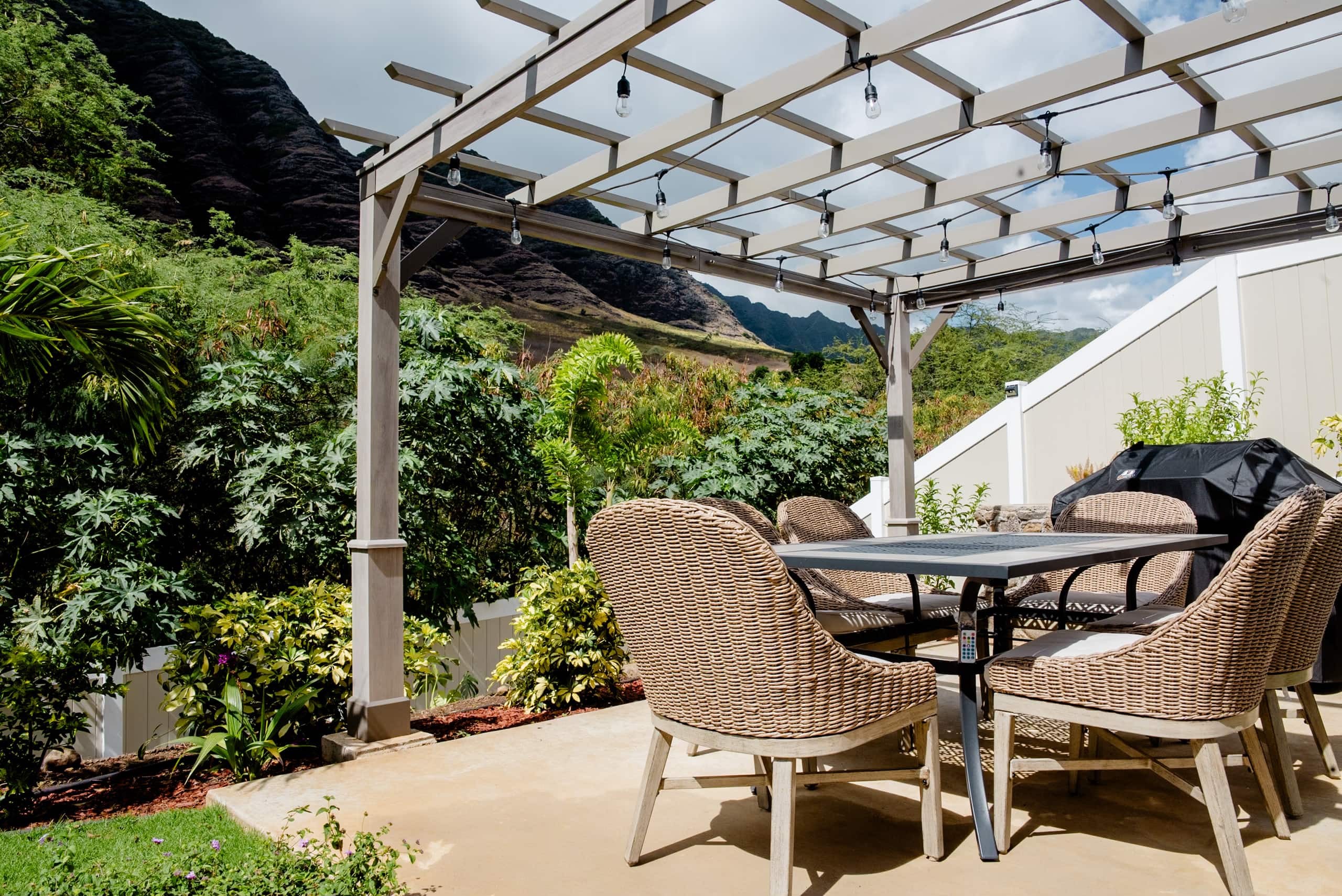 Home in Waianae · ★4.91 · 4 bedrooms · 7 beds · 3.5 private baths - Image 52