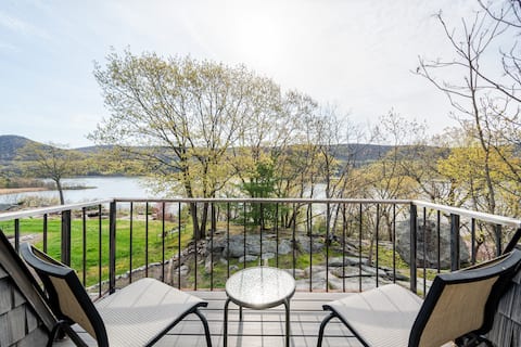 Riverview B&B 2 Miles to West Point