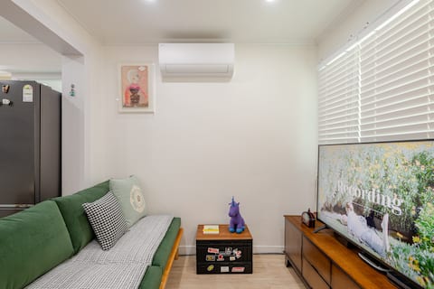 A cozy accommodation for  foreigners