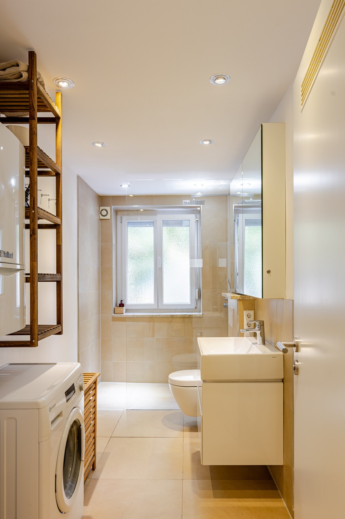 Spacious apartment at your complete disposal!