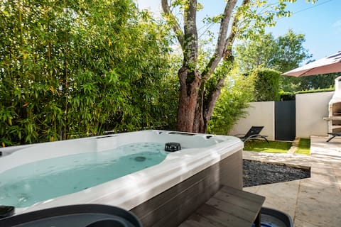 Full accommodation with private HOT TUB