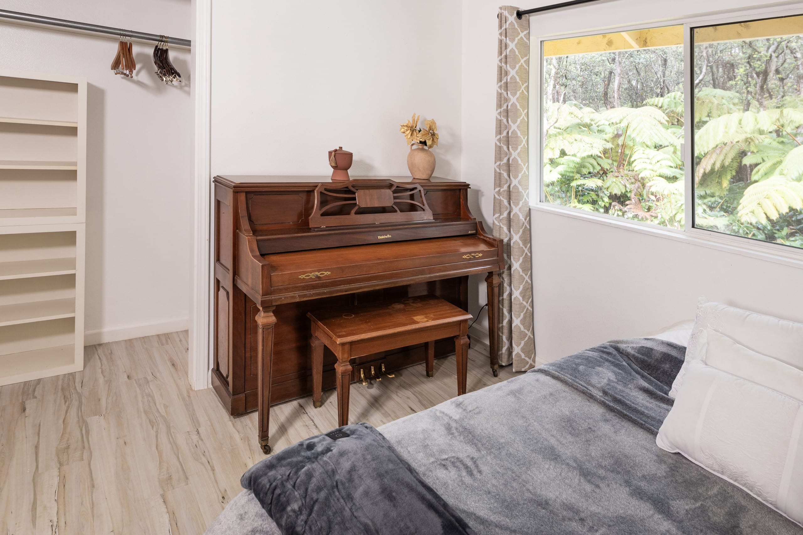 Home in Volcano · ★4.8 · 3 bedrooms · 3 beds · 2 private baths - Image 42
