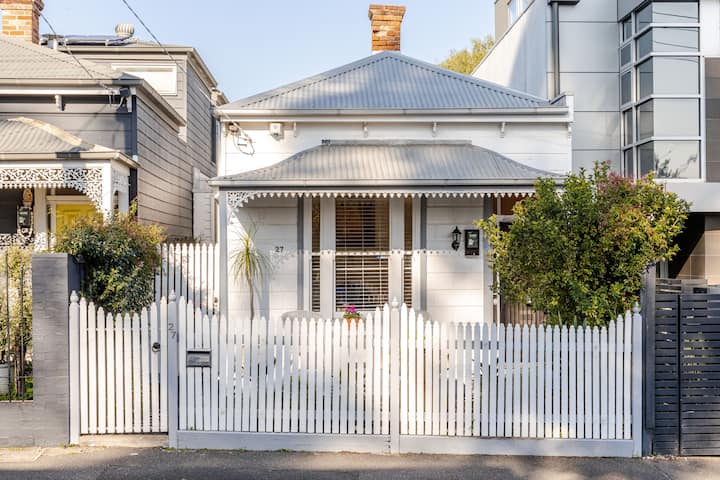 Period Cottage In St Kilda - Melbourne