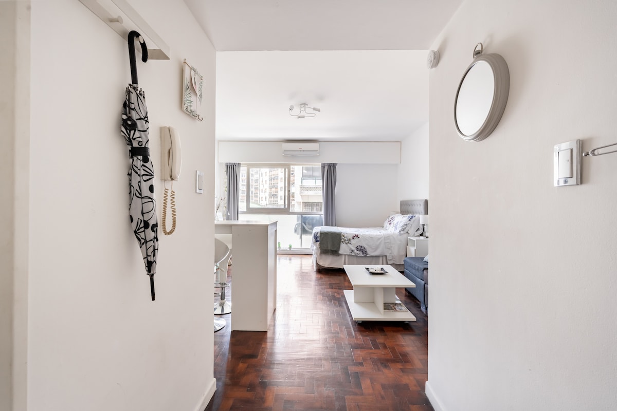 Popular Airbnb listing: Comfortable studio, excellent Recoleta area in Palermo