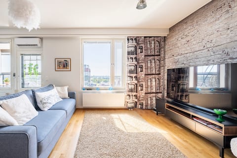 Top Airbnb: Beautiful Gem - Great Location - Free Parking! in Espoo