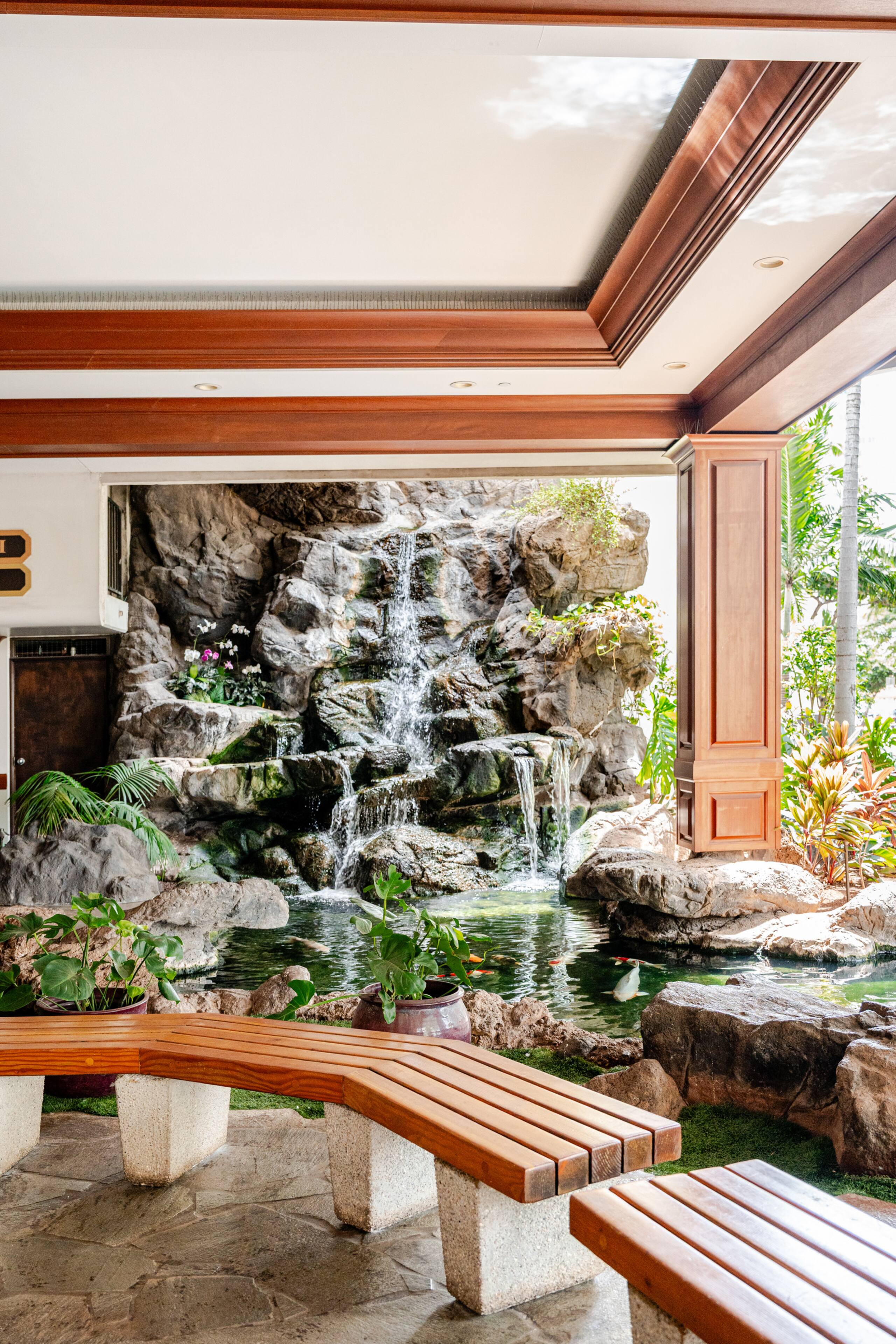Condo in Honolulu · ★4.9 · 1 bedroom · 3 beds · 1 private bath - Image 71