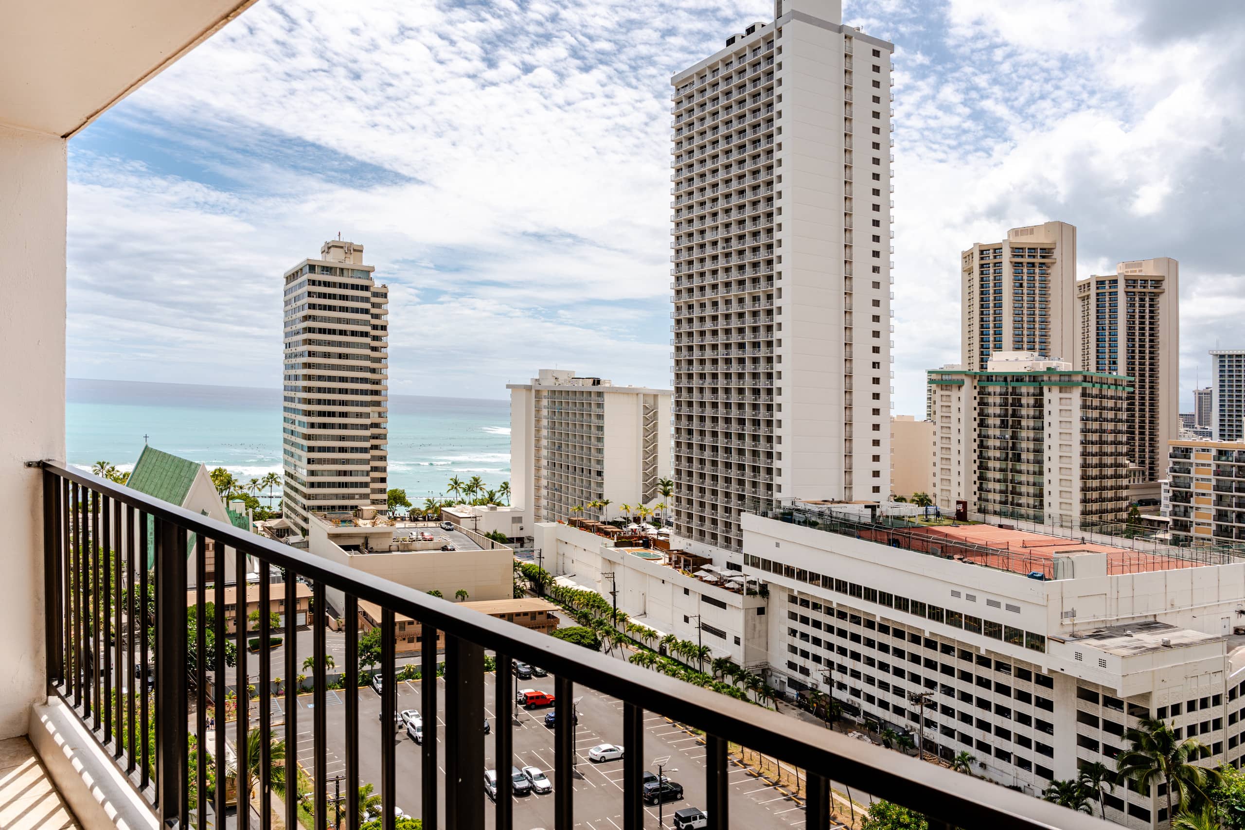 Condo in Honolulu · ★4.9 · 1 bedroom · 3 beds · 1 private bath - Image 28