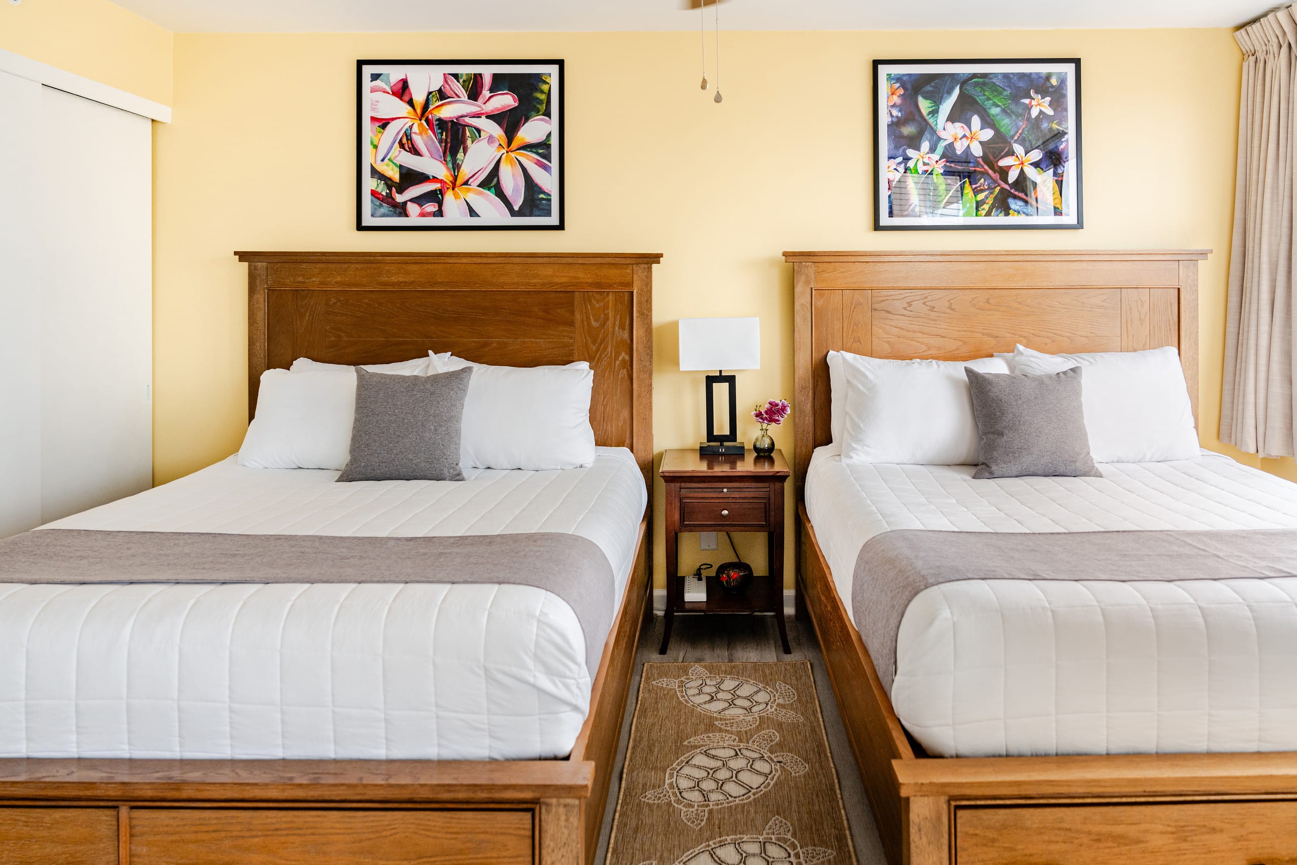 Condo in Honolulu · ★4.9 · 1 bedroom · 3 beds · 1 private bath - Image 1