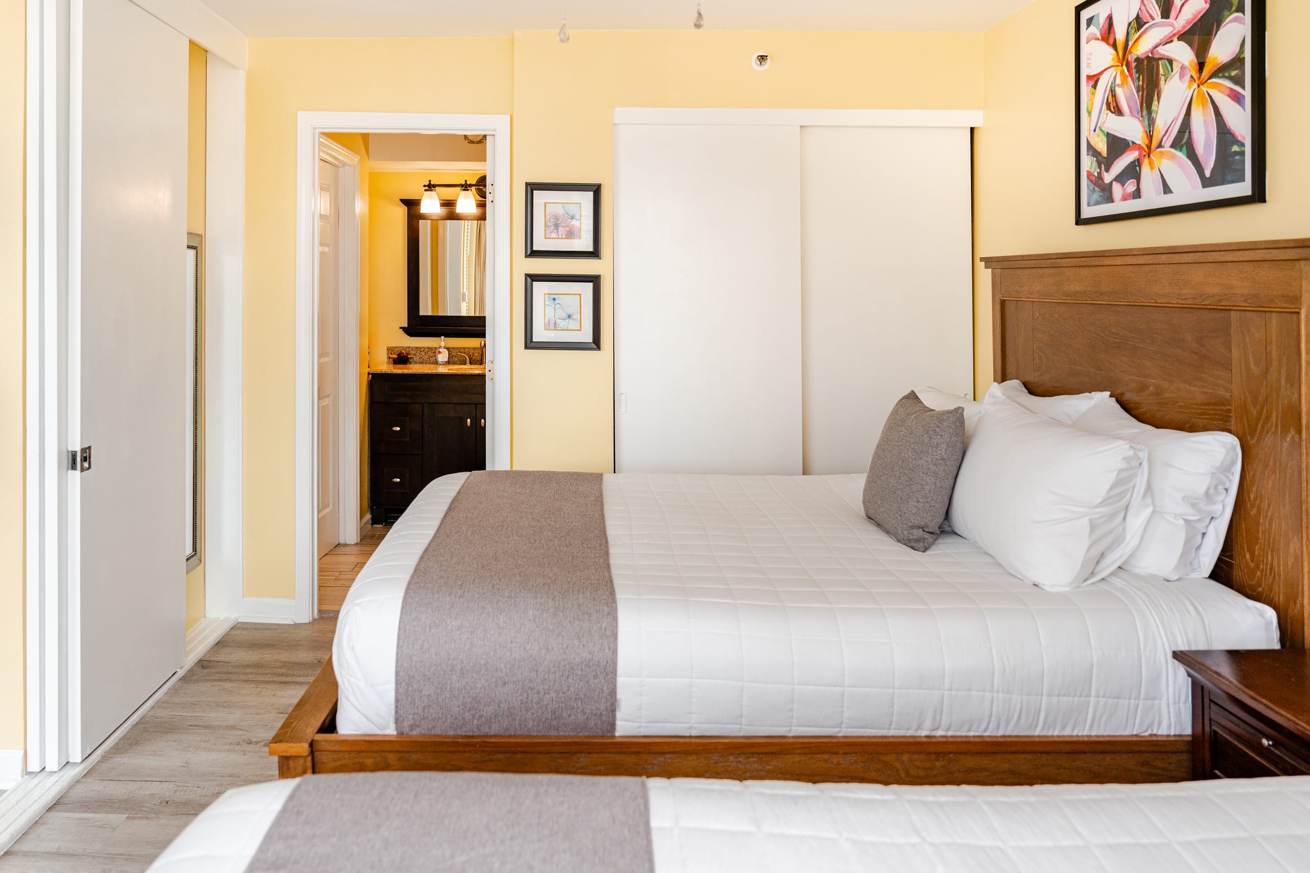 Condo in Honolulu · ★4.9 · 1 bedroom · 3 beds · 1 private bath - Image 17