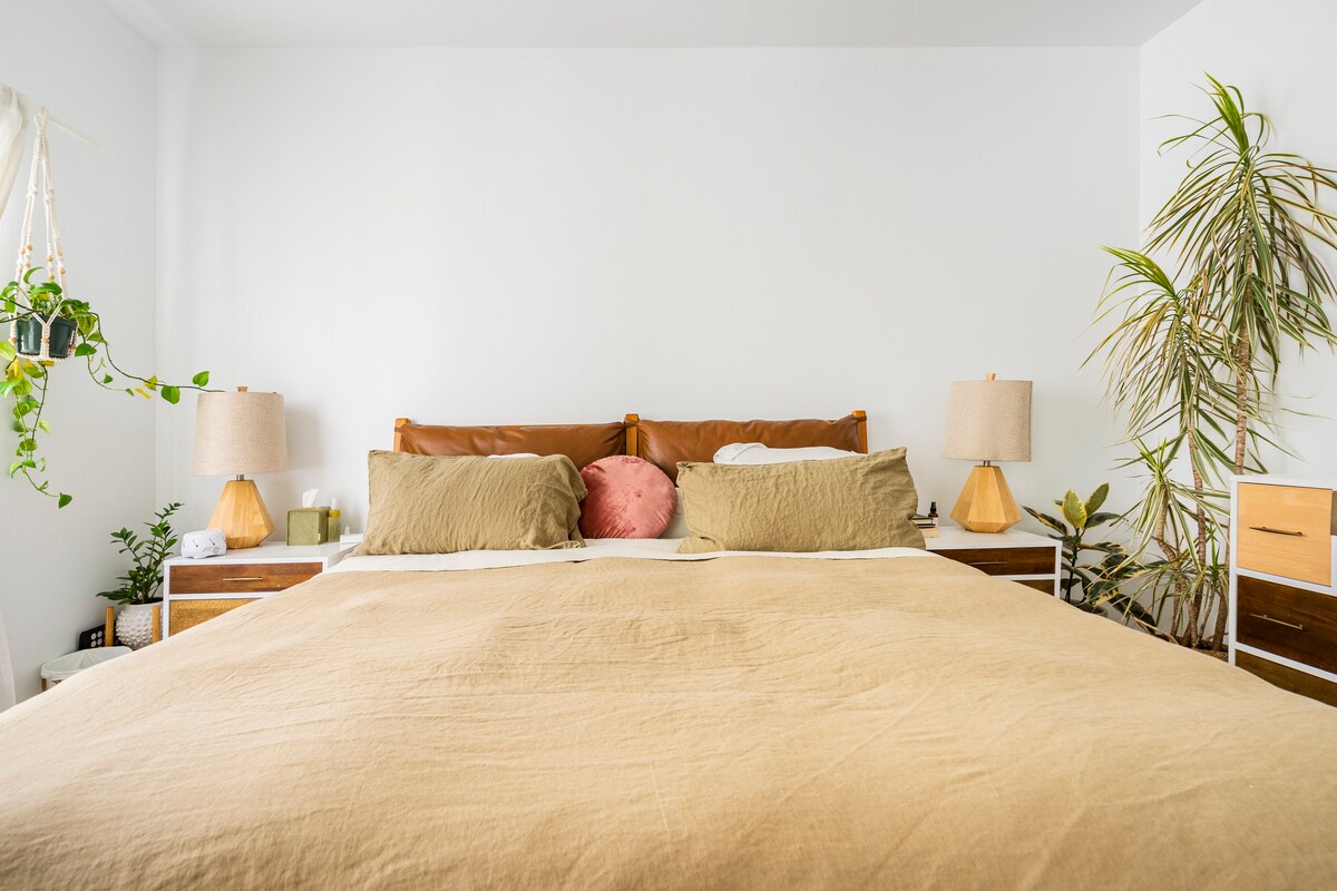 ห้องนอน 2: เตียงคิงไซส์