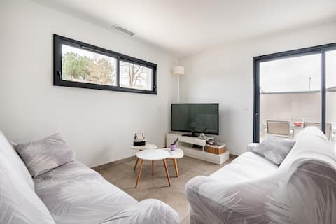 Popular Airbnb listing: Detached house with Jacuzzi in Gujan Mestras