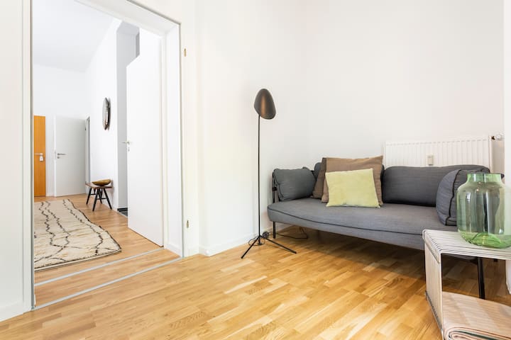 W/apart Hip Garden Space Mitte gallery image 5