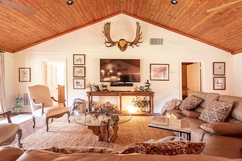 Southern Charm Guest House & Garden Escape