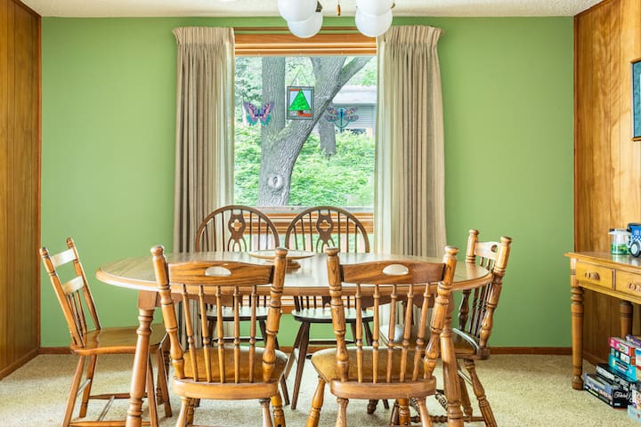 Lovely Lake Home on Maple Lake gallery image 2