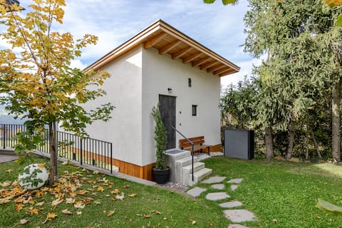Successful Airbnb property: The tree house in Völs Am Schlern