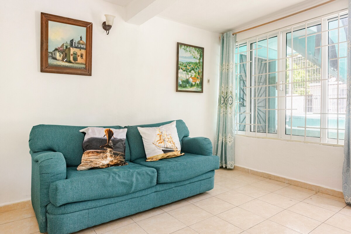Anuncio de Airbnb popular: Double apartment with private kitchen and bathroom en Supermanzana 74