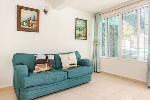 Popular Airbnb listing: Double apartment with private kitchen and bathroom in Supermanzana 74