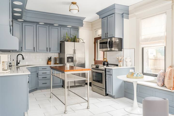 Short North just off High | OSU |The Century House gallery image 5