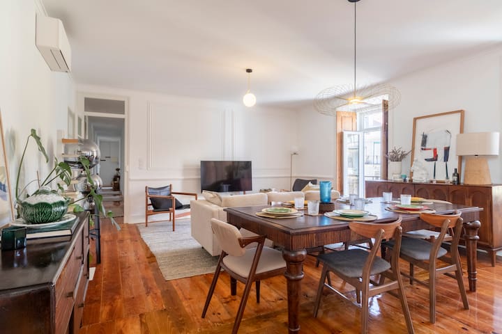 Casa das Flores 4BR + Office Space and A/C gallery image 2