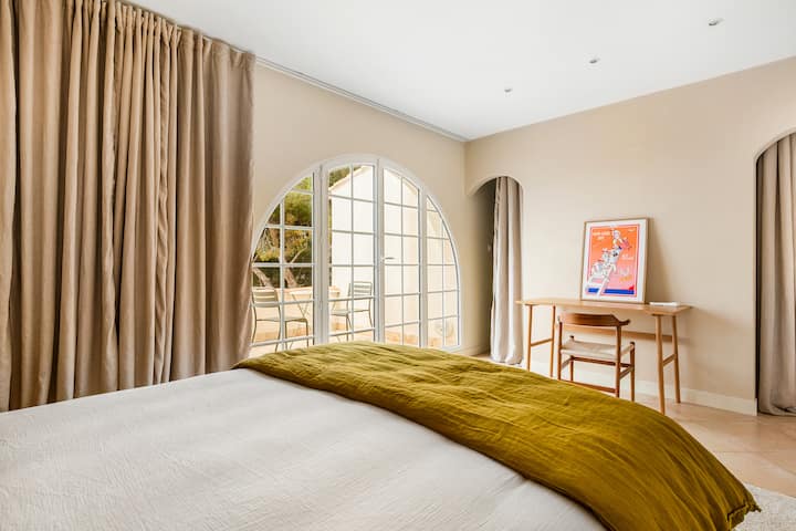 საძინებელი 1