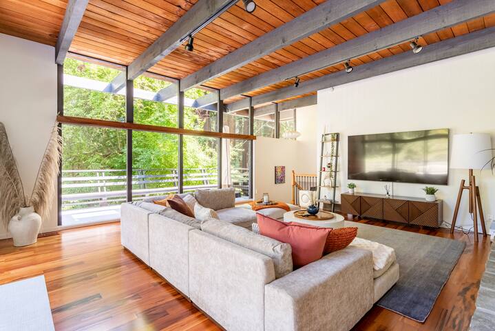 Luxury Mid-Century Modern Home w/ XL Deck gallery image 5