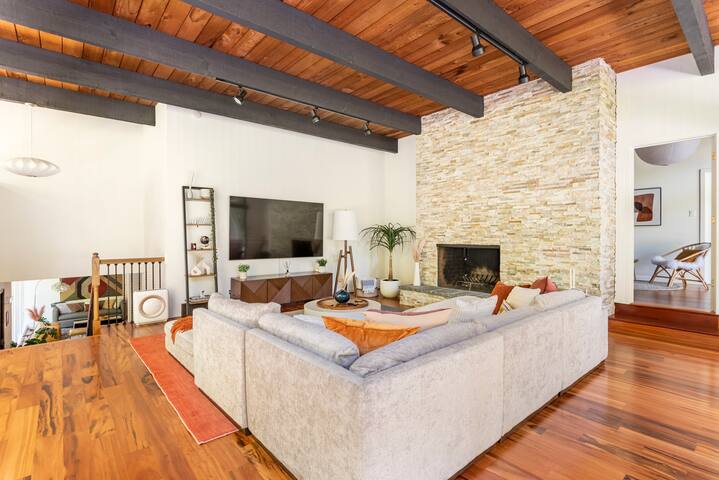 Luxury Mid-Century Modern Home w/ XL Deck gallery image 4