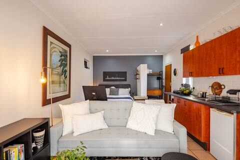 Urban Oasis Workspace Cottage.