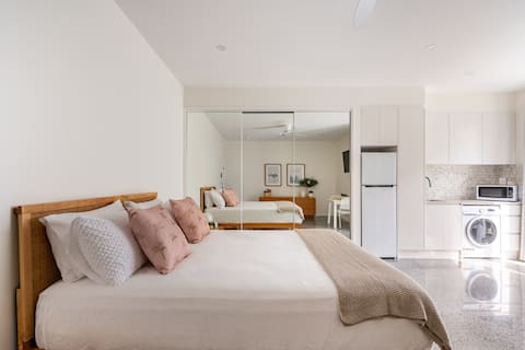 Top performing Airbnb: Burleigh Bliss in Burleigh Heads