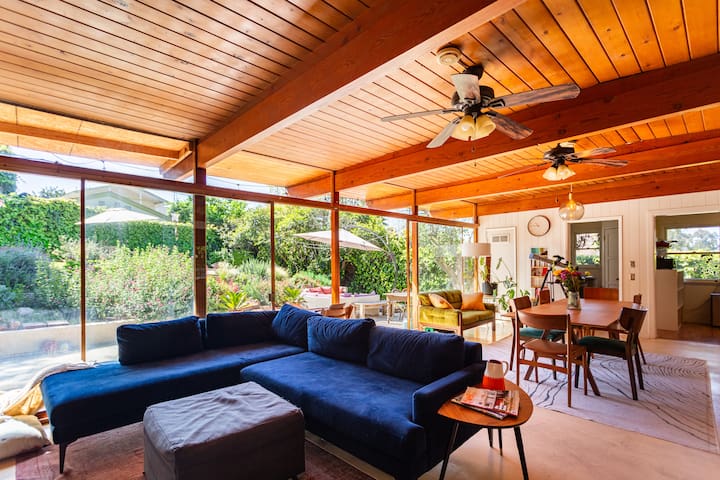 Midcentury Los Angeles Home with a Pool