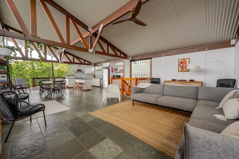 Yallambee House - your perfect beachside retreat