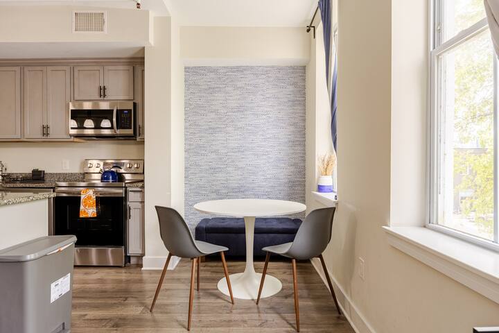 Fusion of Luxury Living and Comfort In G-town gallery image 4