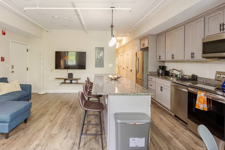 Fusion of Luxury Living and Comfort In G-town gallery image 2