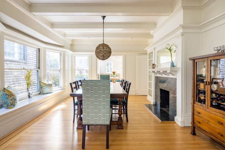 Historic Four Bedroom Home near Golden Gate Park gallery image 4