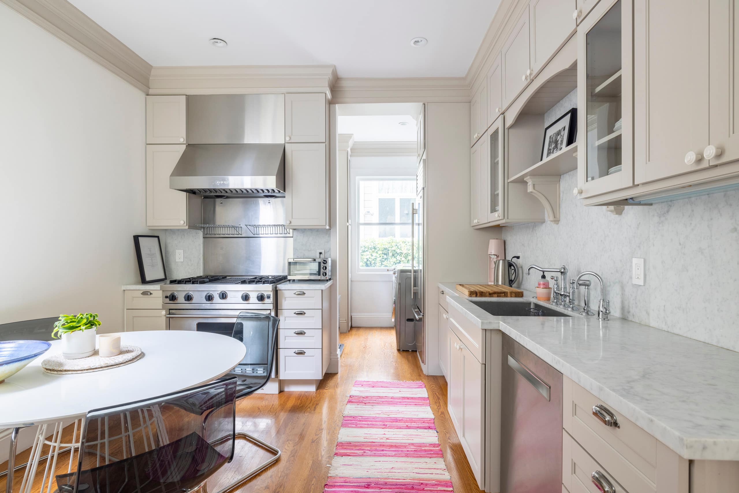 Condo in San Francisco · ★5.0 · 2 bedrooms · 2 beds · 1 bath - Image 6