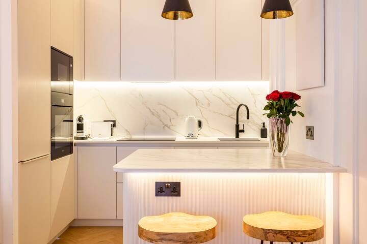 Stunning Interior Designed Historic Home gallery image 5